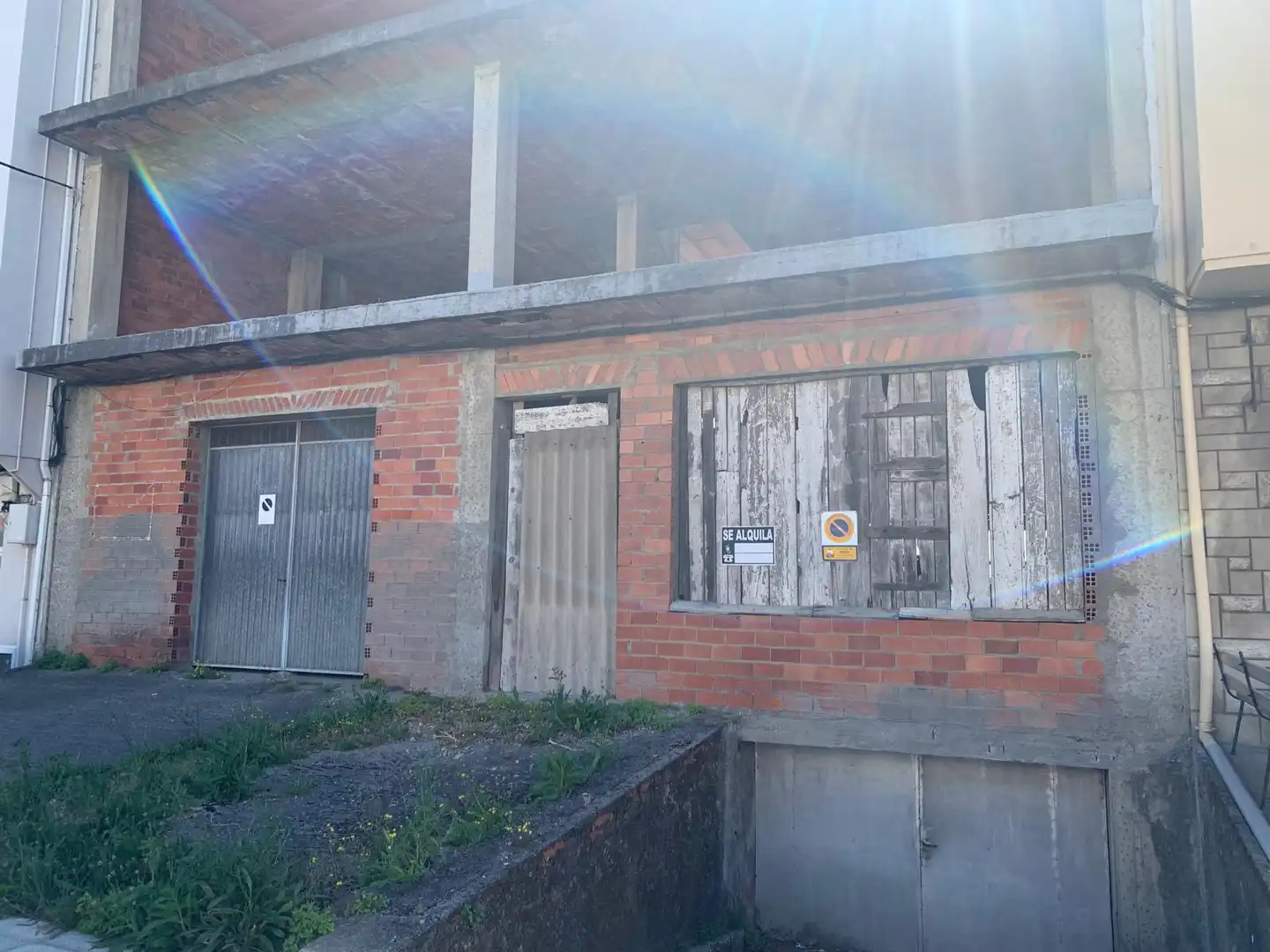 Vista exterior de Edifici en venda en Neda