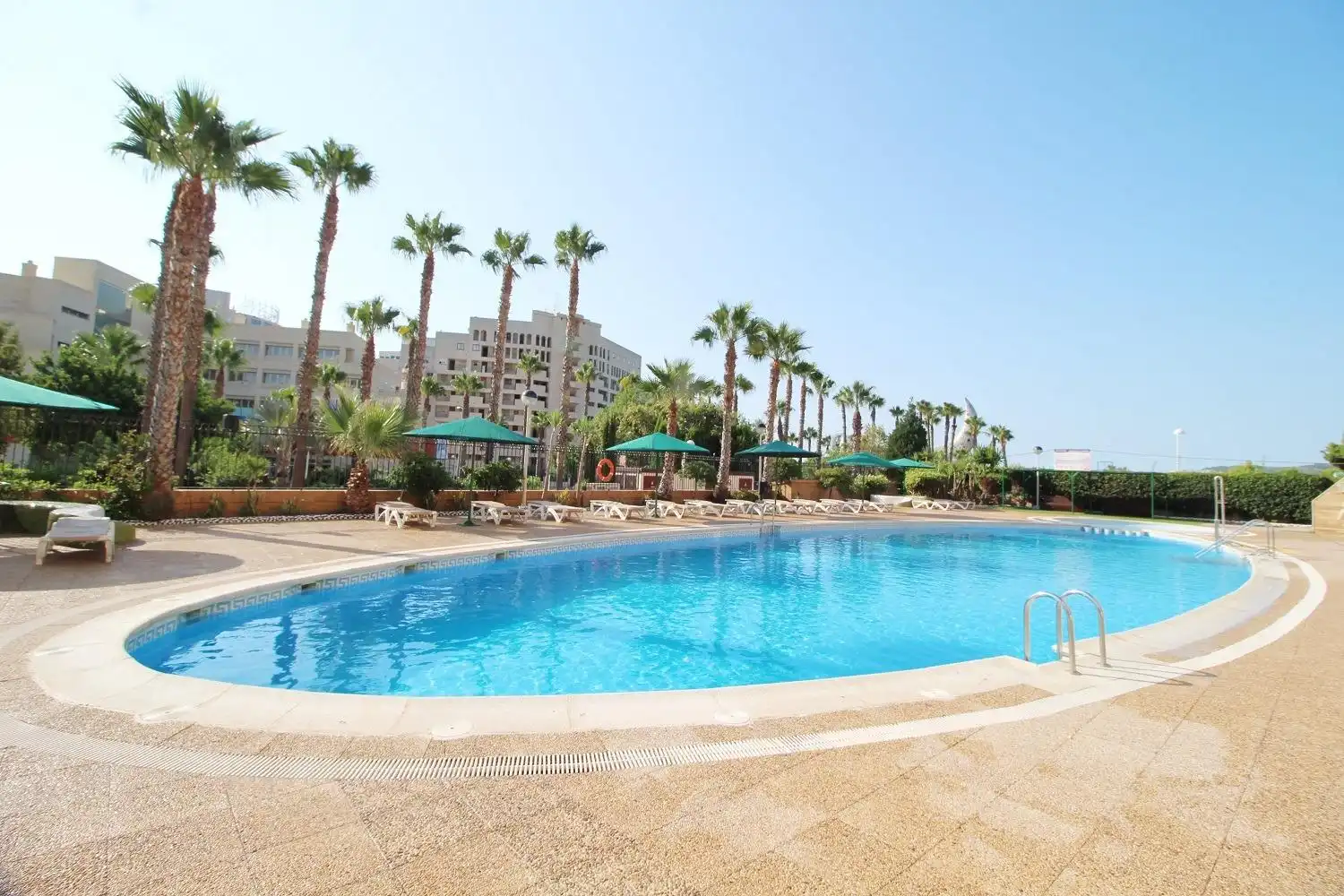 Piscina de Apartamento en venta en Oropesa del Mar / Orpesa con Aire acondicionado, Jardín privado y Terraza