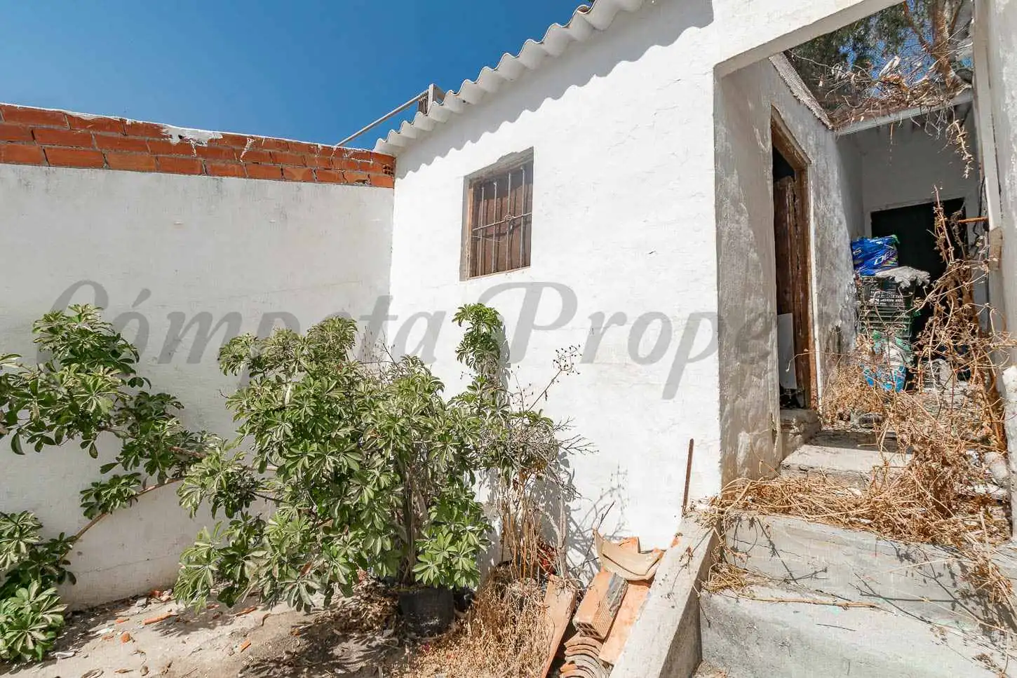 Vista exterior de Casa adosada en venta en Torrox con Terraza, Trastero y Amueblado