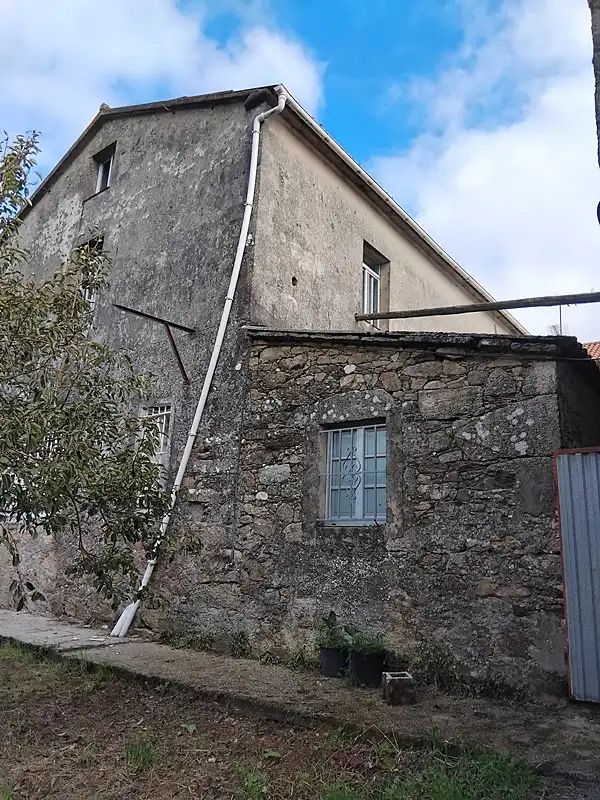 Vista exterior de Casa adosada en venta en Paderne con Calefacción, Jardín privado y Horno