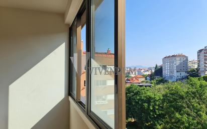 Terrassa de Oficina de lloguer en Vigo  amb Calefacció