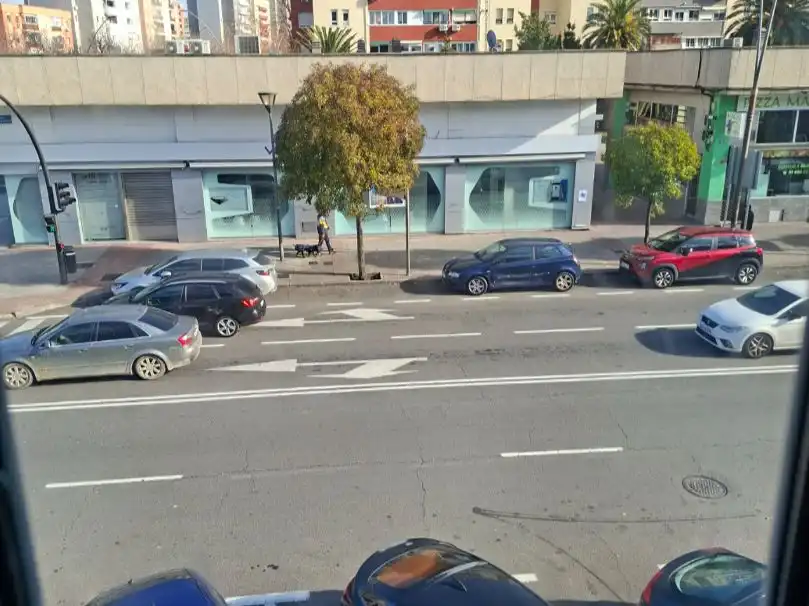 Vista exterior de Local de lloguer en Fuenlabrada amb Aire condicionat, Calefacció i Parquet