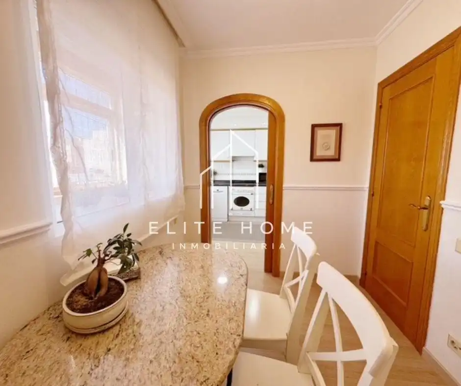 Vista exterior de Dúplex en venta en Centro  