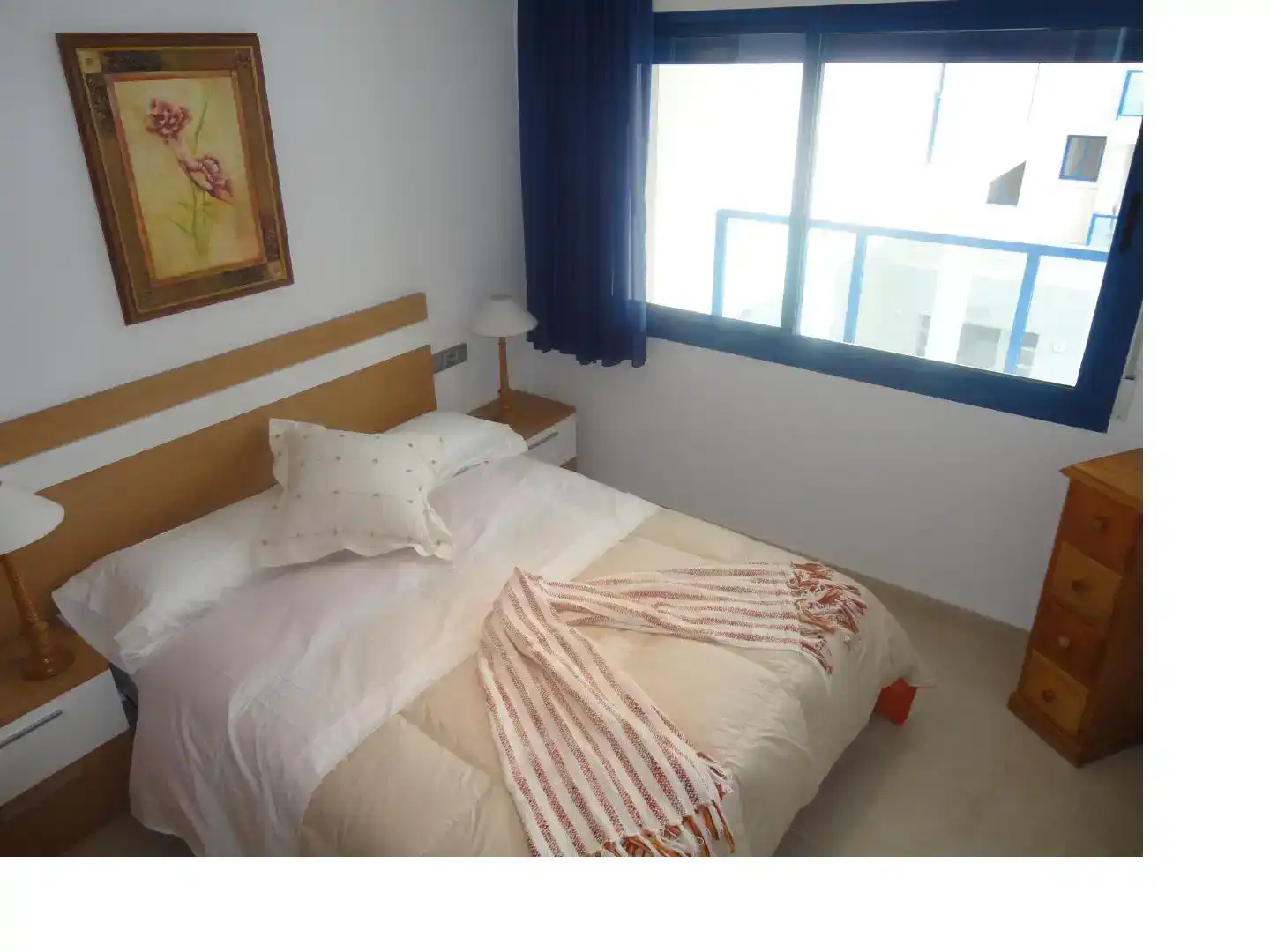 Dormitori de Apartament en venda en Alicante / Alacant amb Aire condicionat, Piscina i Balcó