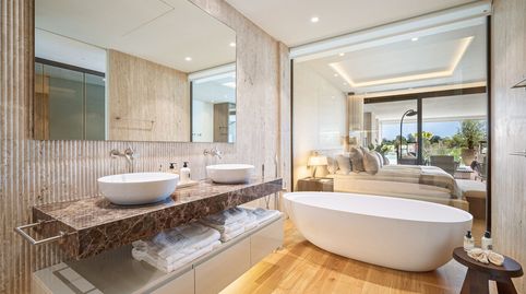 Foto 5 de Dúplex en venta en Las Lomas de Río Verde, Marbella