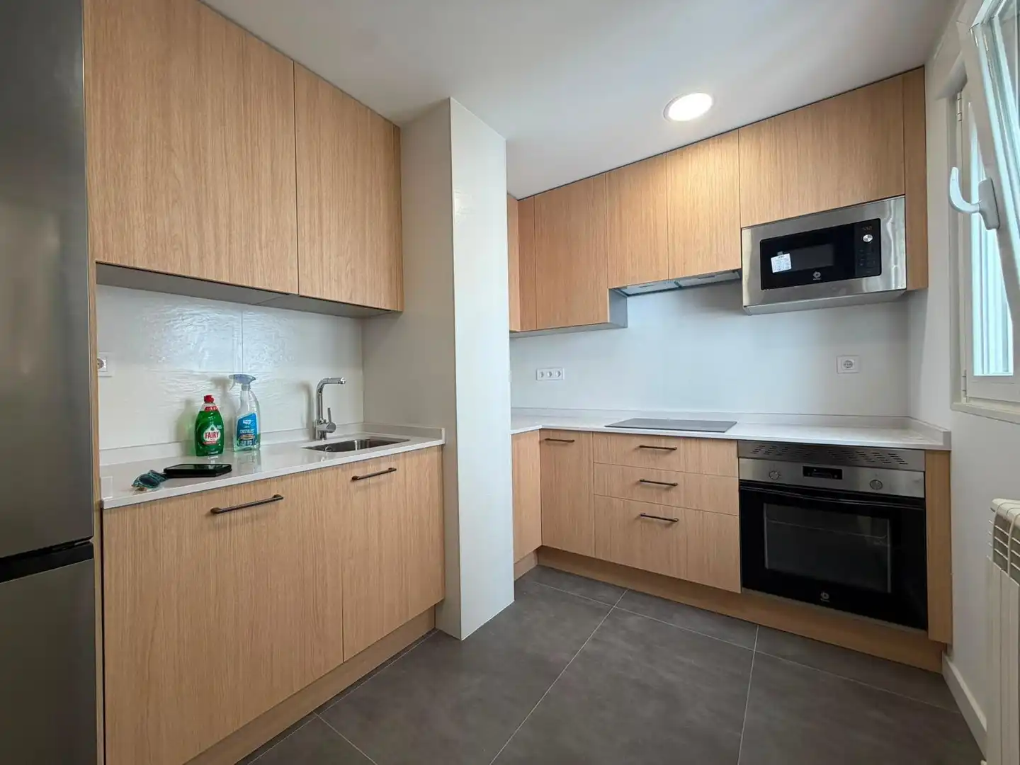 Cocina de Piso de alquiler en Madrid con Aire acondicionado, Calefacción y Jardín privado