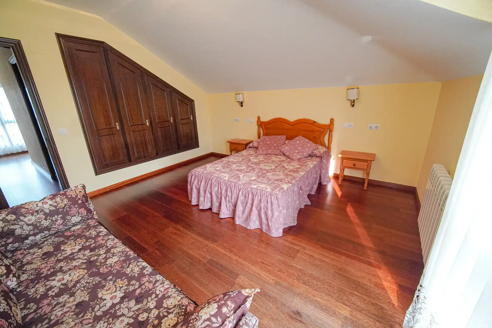 Dormitori de Casa o xalet en venda en Siero amb Calefacció, Jardí privat i Parquet