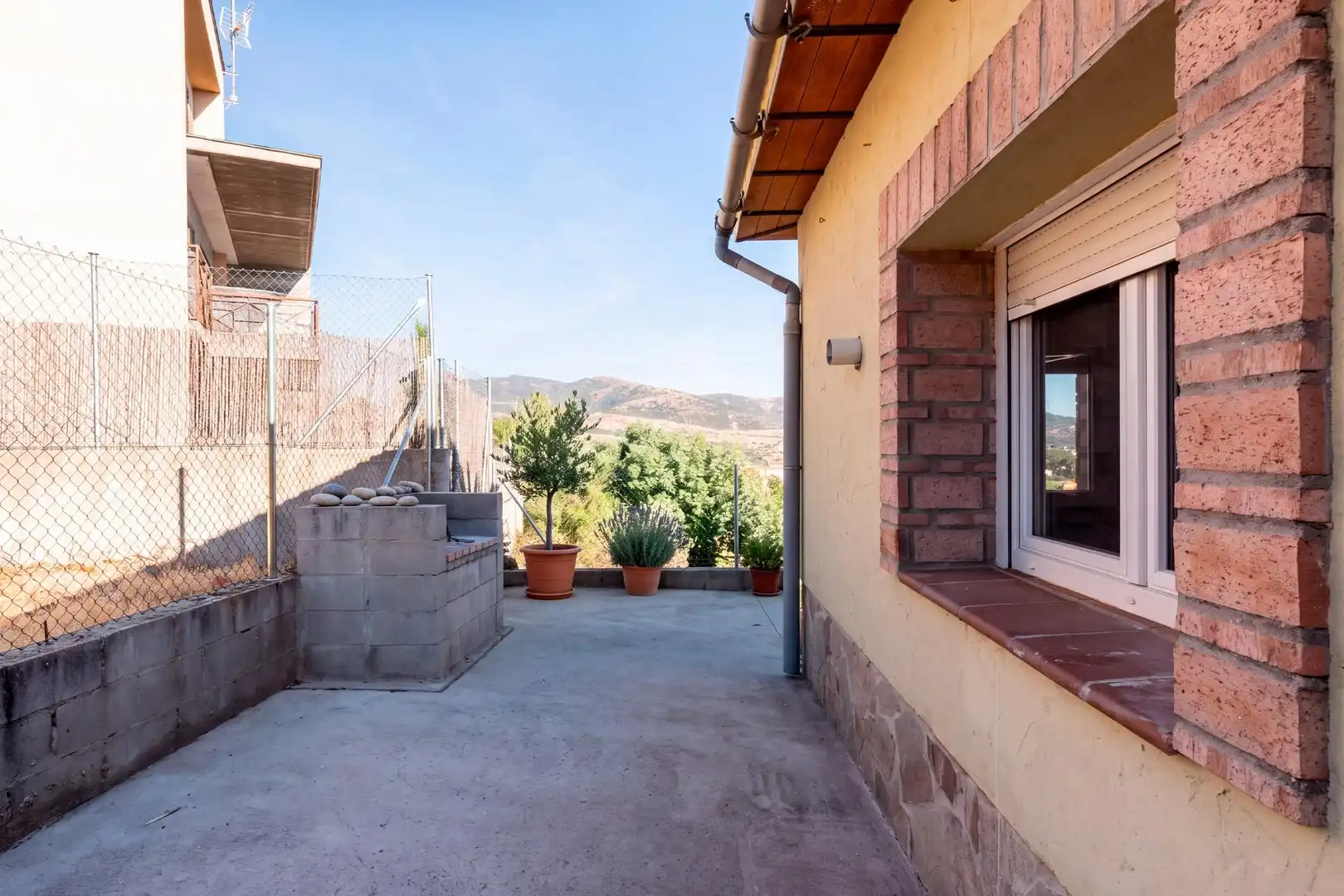 Terrassa de Casa o xalet en venda en Santa María de la Alameda amb Calefacció, Jardí privat i Terrassa