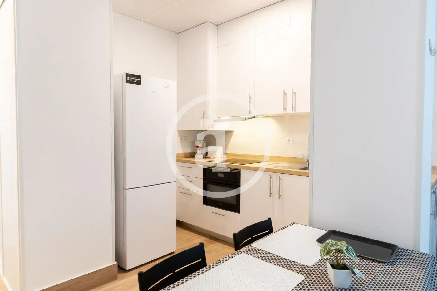 Cocina de Estudio de alquiler en Madrid con Calefacción, Amueblado y Horno