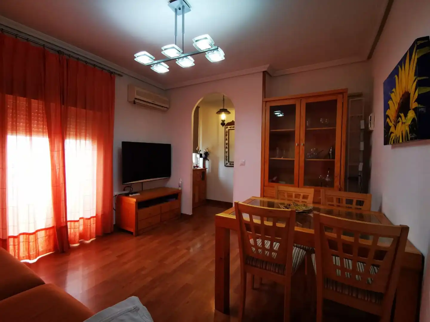 Sala de estar de Piso en venta en Jaén con Aire acondicionado, Parquet y Amueblado