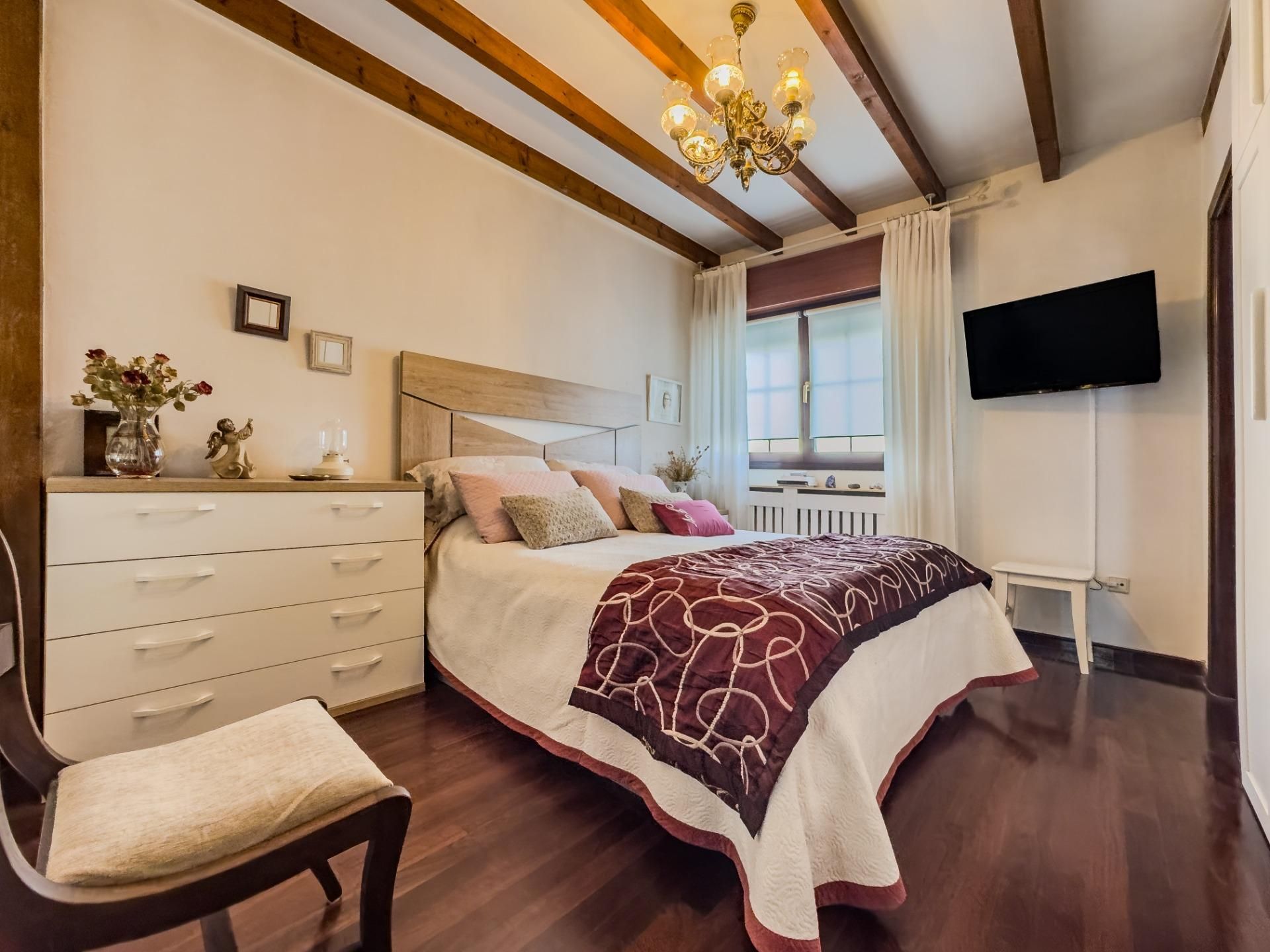 Bedroom of Houses for sale in Medio Cudeyo  with Private garden, Terrace and Balcony