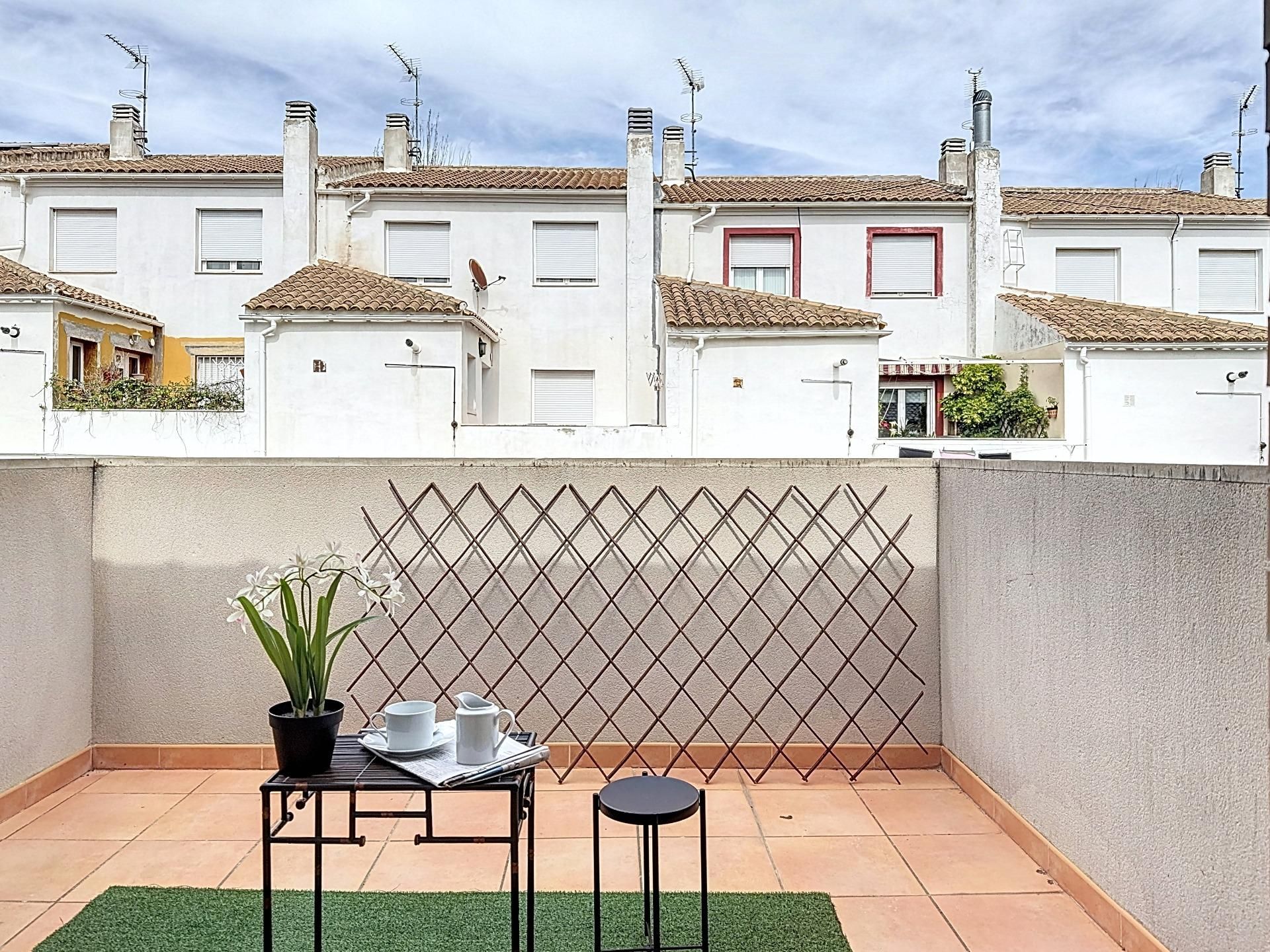 Terrassa de Casa adosada en venda en Onil amb Calefacció, Jardí privat i Terrassa