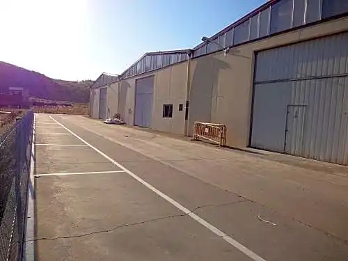 Außenansicht von Fabrikhallen zum Verkauf in Azagra