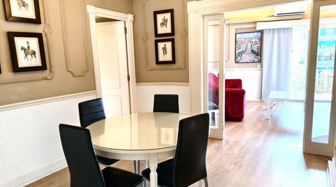 Precioso piso en Avda Tarradellas de 4 hab con terraza y LICENCIA TURISTICA
