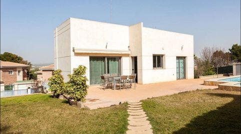 Foto 2 de Casa o chalet de alquiler en Calle Río Miño, Sierra Perenchiza - Cumbres de Calicanto - Sto Domingo, Chiva