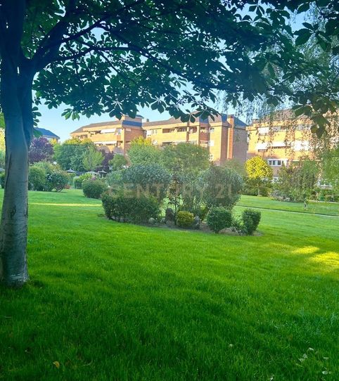 Foto 2 de Apartament de lloguer a Golf - El Carralero, Majadahonda