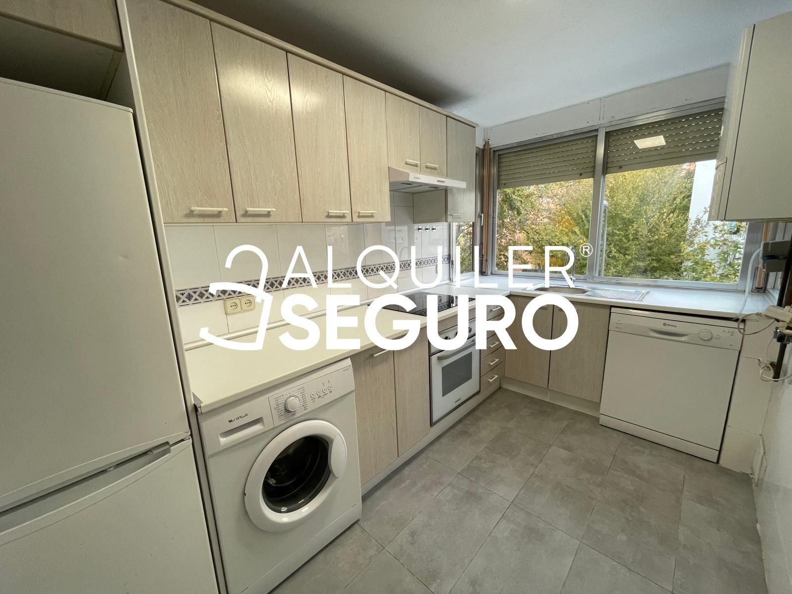 Cuina de Pis de lloguer en  Madrid Capital amb Calefacció