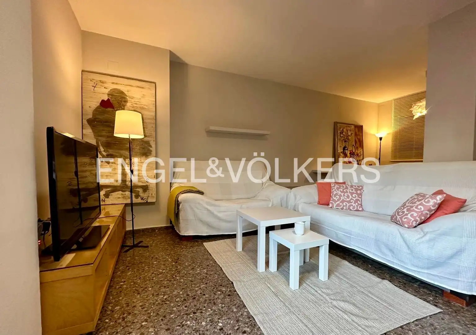 Sala d'estar de Pis de lloguer en Valencia amb Calefacció i Balcó