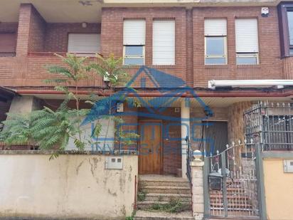 Vista exterior de Casa o xalet en venda en Viguera amb Terrassa
