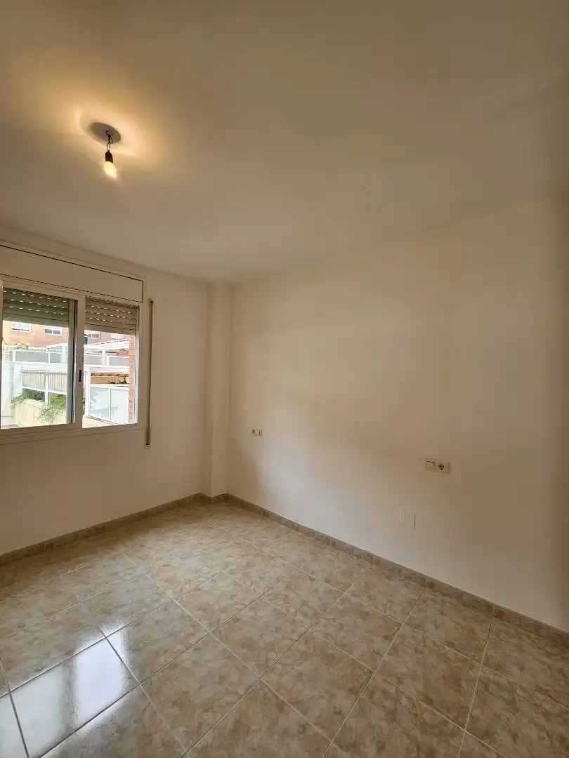 Schlafzimmer von Wohnung zum Verkauf in Tarragona mit Klimaanlage, Terrasse und Ofen