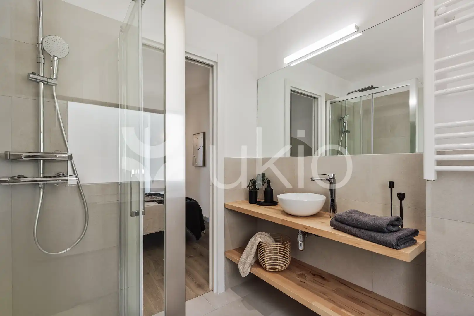 Bany de Apartament de lloguer en Barcelona amb Aire condicionat, Calefacció i Moblat