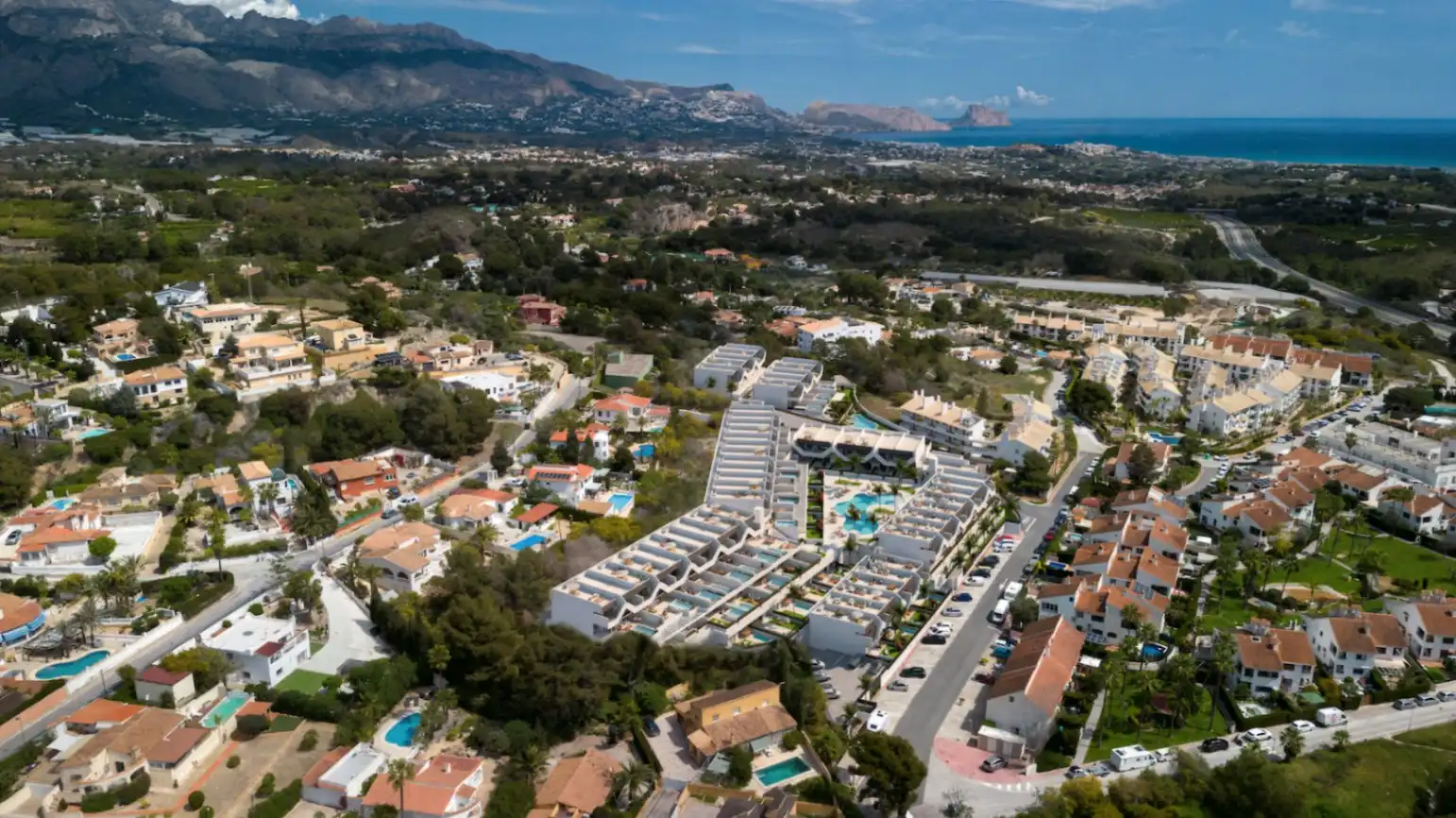 Vista exterior de Apartament en venda en L'Alfàs del Pi amb Jardí privat