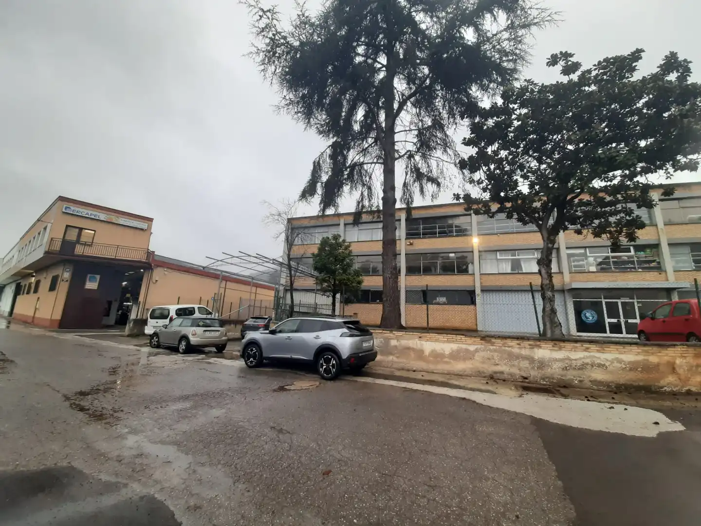 Exterior view of Industrial buildings for sale in Oviedo 