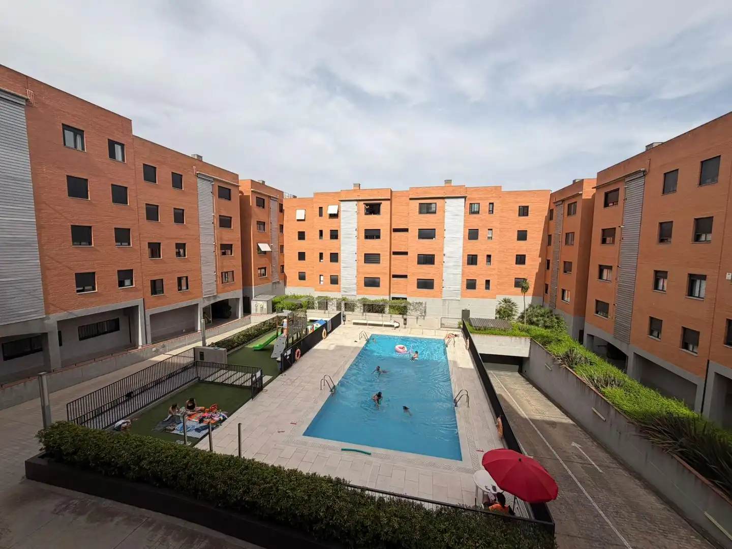 Piscina de Piso de alquiler en Alcobendas con Aire acondicionado, Calefacción y Piscina comunitaria