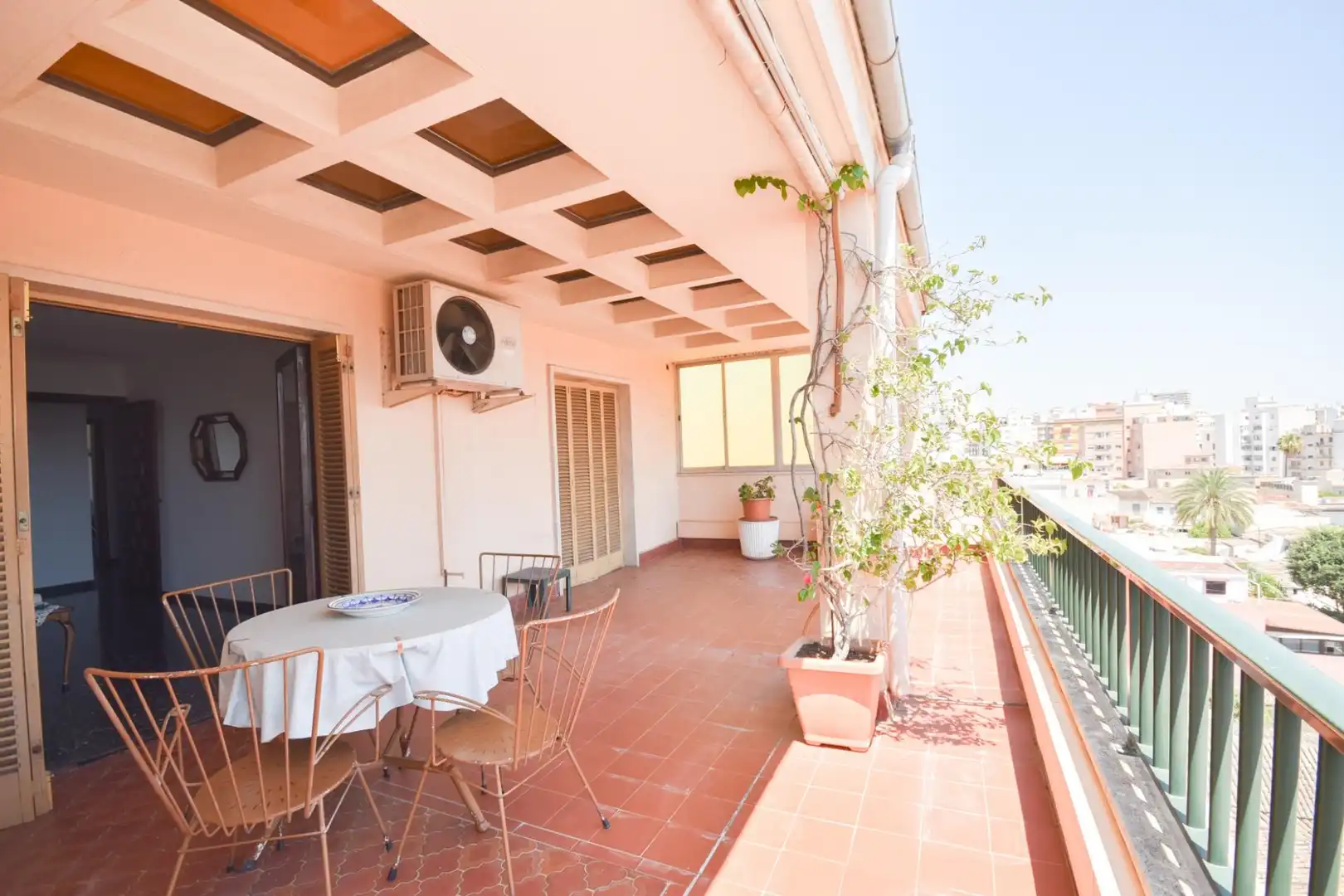 Terraza de Piso en venta en  Palma de Mallorca con Terraza y Balcón