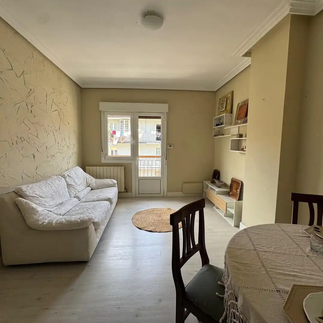 Sala de estar de Piso en venta en Ibarra con Calefacción y Balcón
