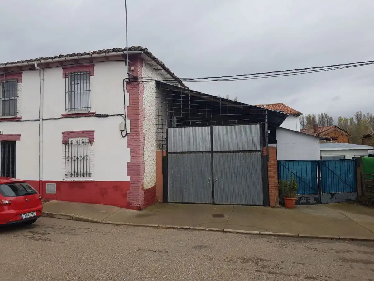 Nau industrial en venda a Villaquilambre, imagen 2