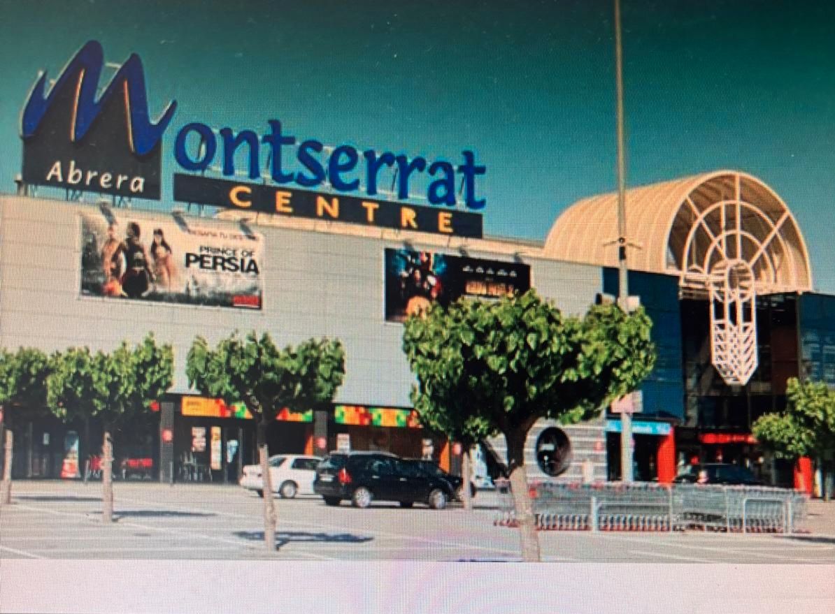 Vista exterior de Local en venda en Abrera