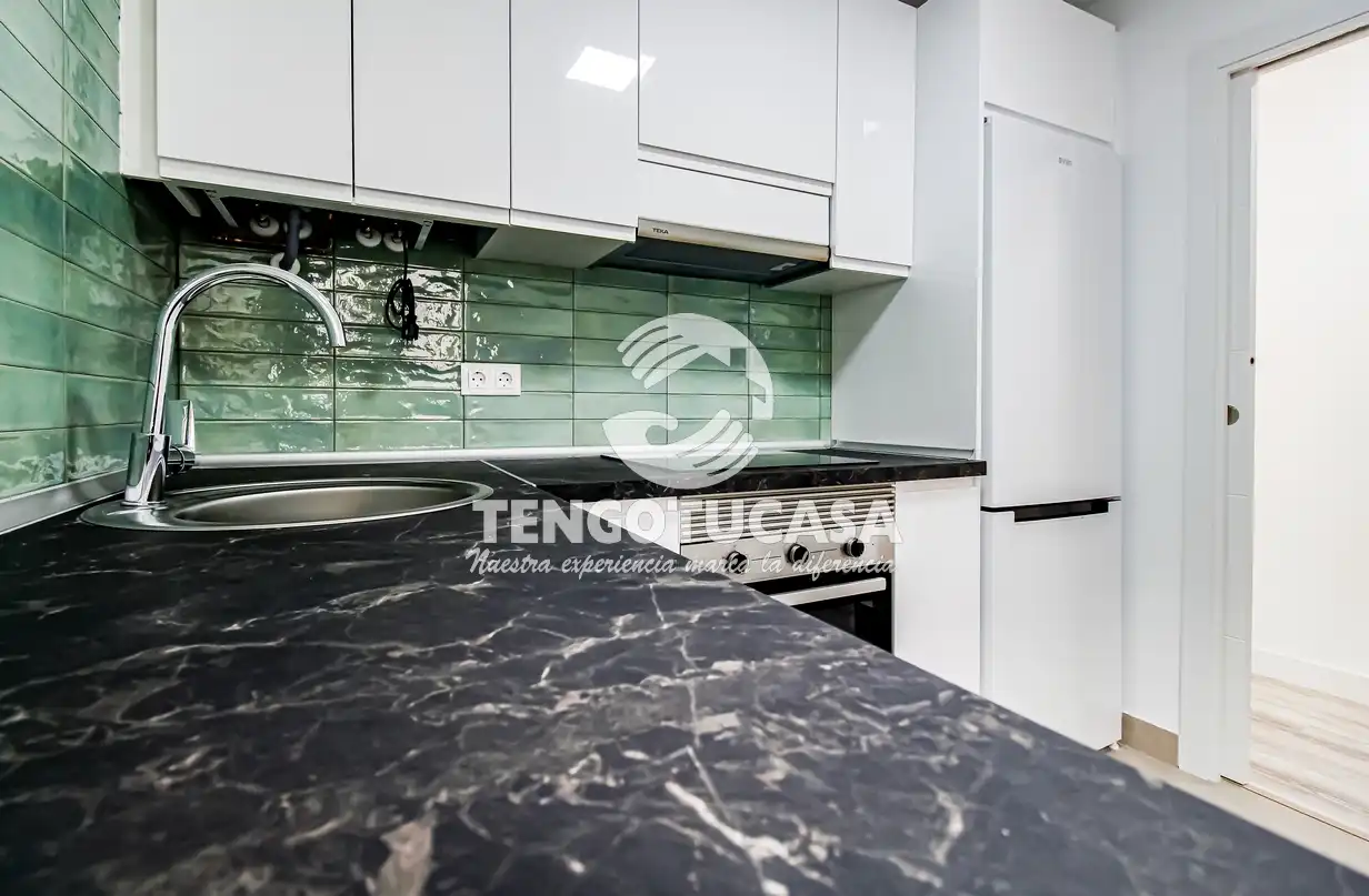 Cuina de Pis en venda en Madrid amb Aire condicionat, Calefacció i Terrassa