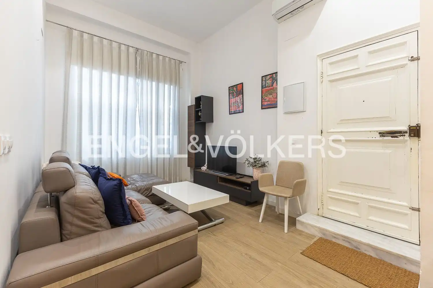 Sala d'estar de Planta baixa en venda en L'Eixample