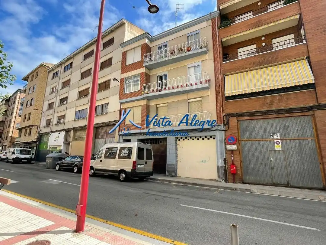 Locale commerciale in vendita a Calle Santa Lucía