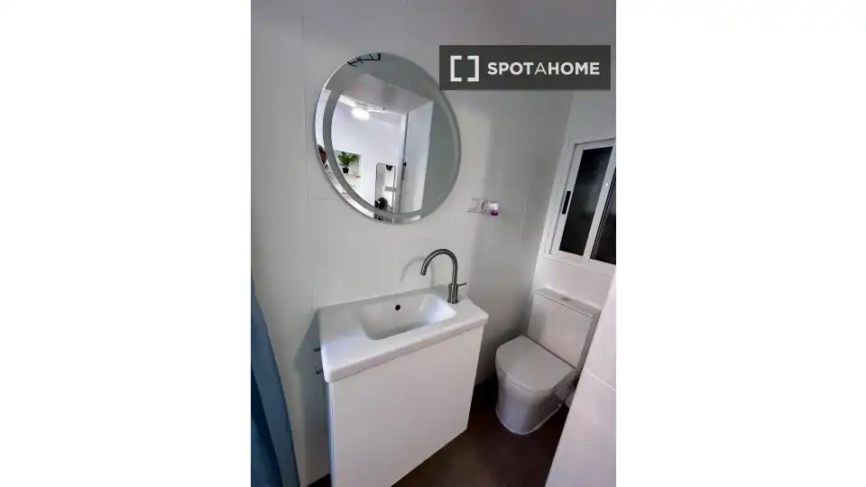 Bany de Apartament per a compartir en Cártama amb Aire condicionat, Terrassa i Moblat