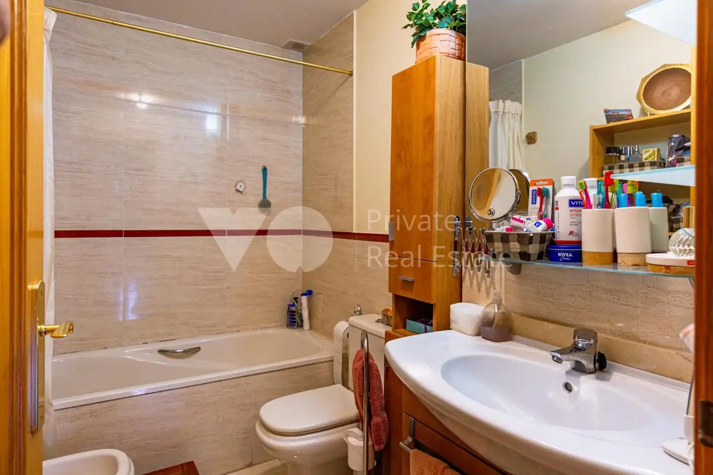 Bathroom of Flat for sale in Majadahonda  with Air Conditioner, Heating and Terrace