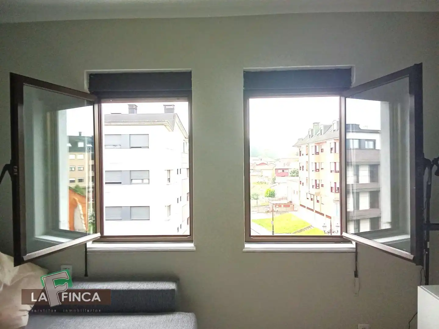 Bedroom of Flat for sale in Oviedo   with Heating and Furnished