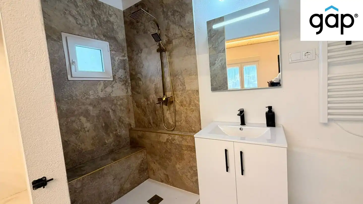 Bathroom of Houses for sale in Cuenca  with Heating and Furnished