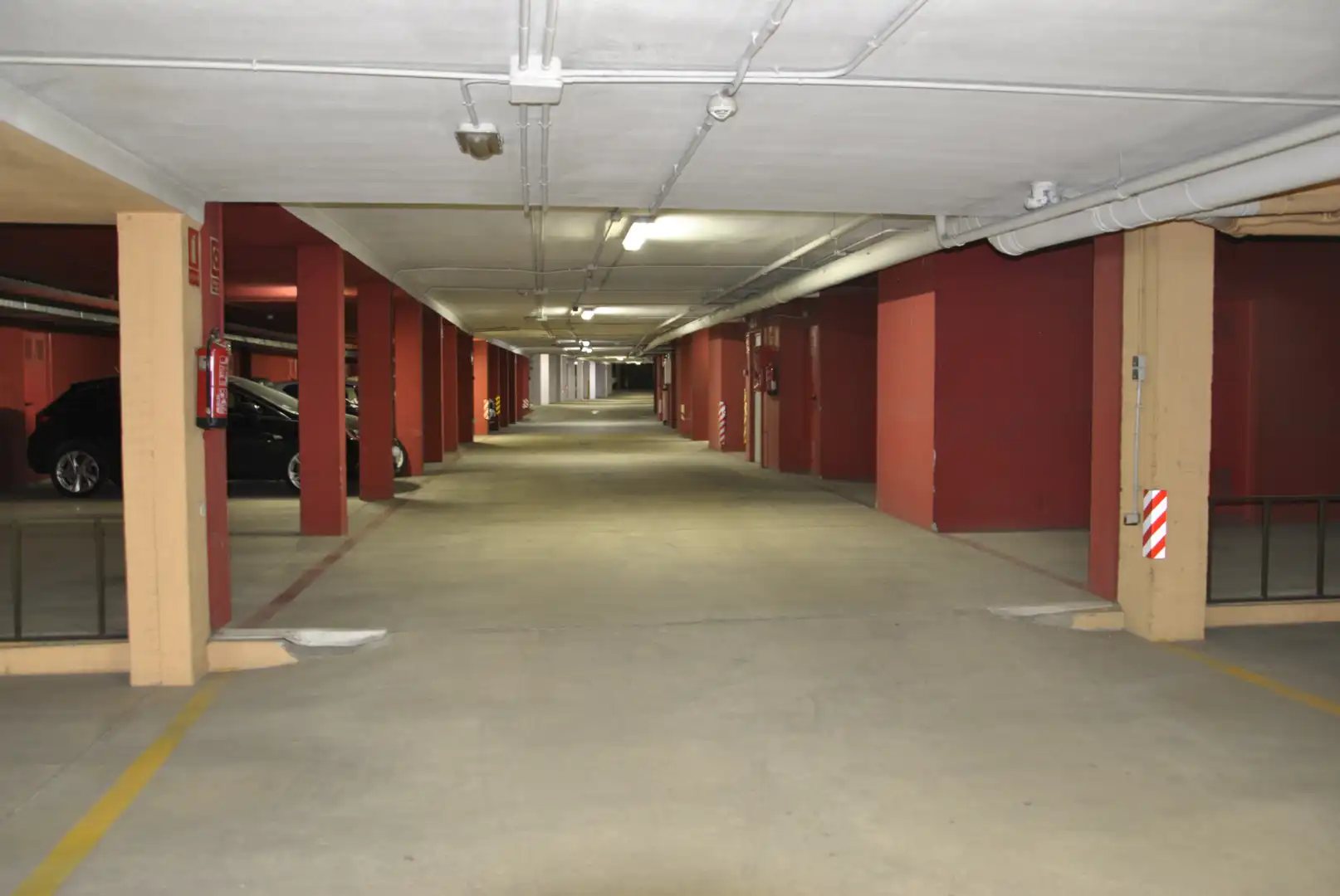 Parking de Piso de alquiler en Plasencia con Aire acondicionado, Calefacción y Jardín privado