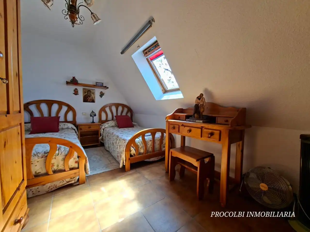Dormitori de Casa o xalet en venda en El Casar amb Aire condicionat, Calefacció i Jardí privat