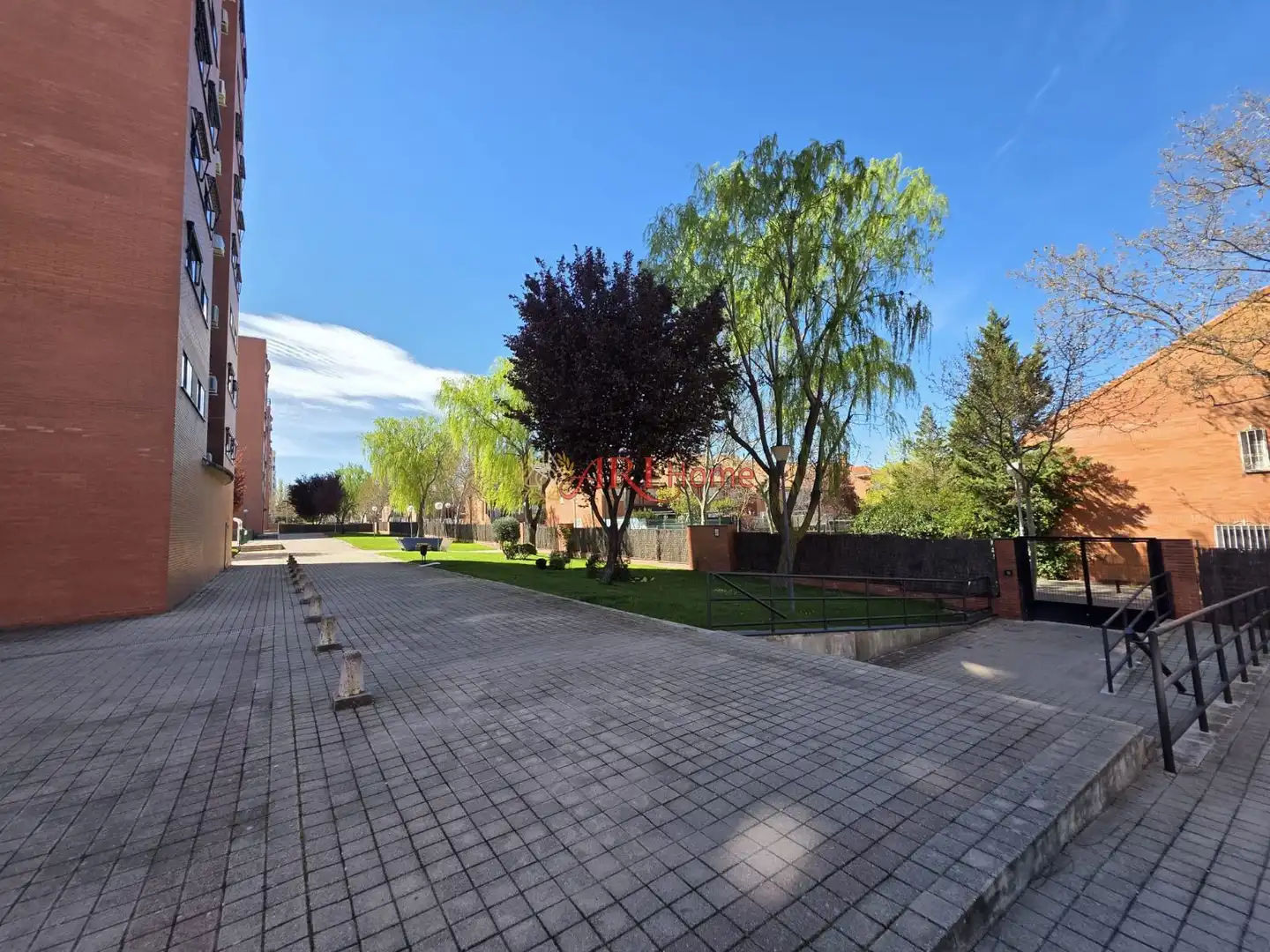 Exterior view of Flat for sale in Fuenlabrada  with Air Conditioner, Heating and Swimming Pool