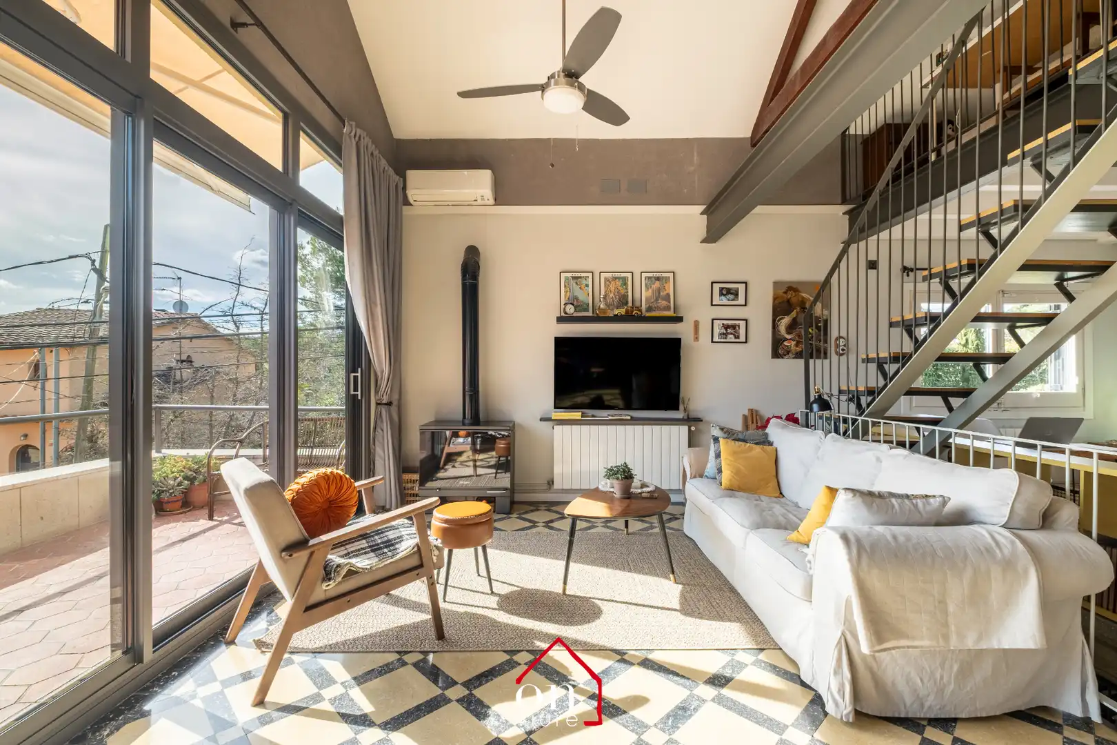 Living room of Houses for sale in Sant Cugat del Vallès  with Air Conditioner, Heating and Private garden