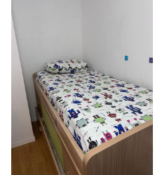 Bedroom of Flat to share in Camargo