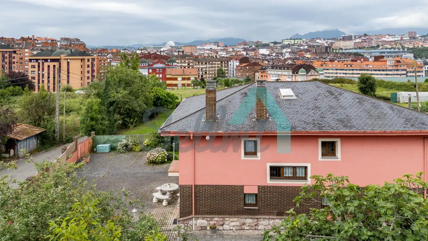 House with garden for sale in Zona Loma del Canto, imagen 15