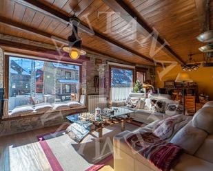 Living room of House or chalet for sale in Naut Aran  with Parquet flooring, Storage room and Furnished