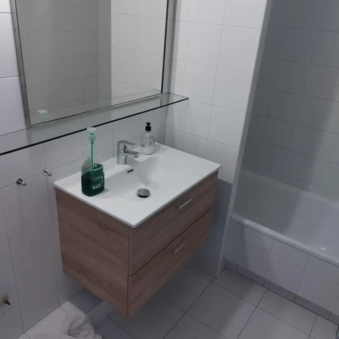 Bathroom of Ground floor for rent in Badalona  with Heating and Parquet flooring