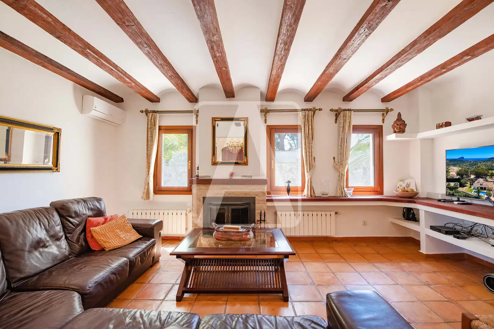 Sala de estar de Finca rústica en venta en Benissa con Aire acondicionado, Calefacción y Jardín privado
