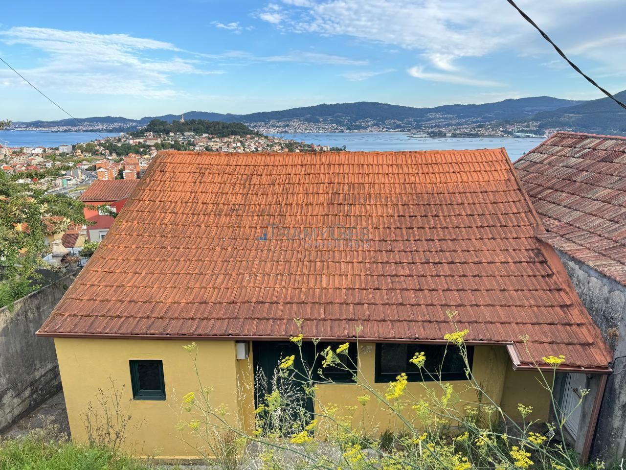 Exterior view of Single-family semi-detached for sale in Vigo   with Heating and Private garden