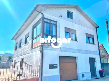 Casa con balcone in vendita a Lugar Pias